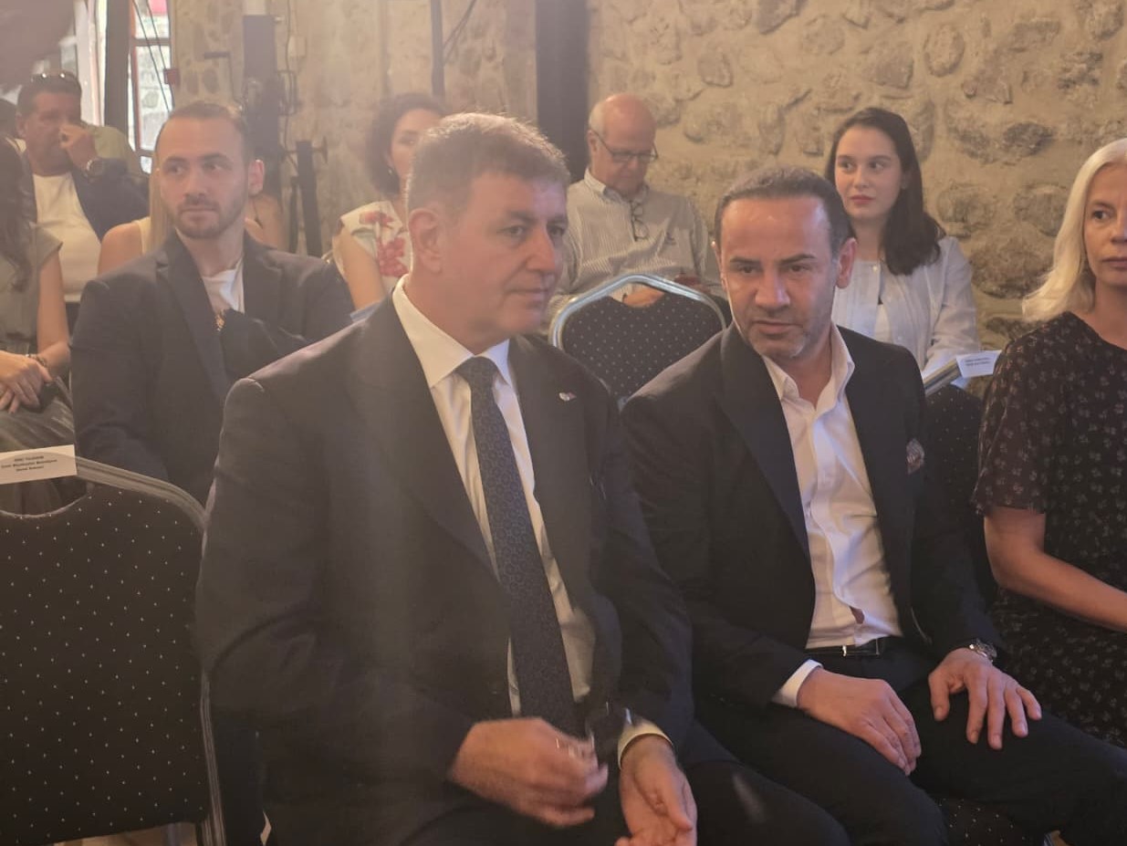 İzmir'de Ses Getirecek Birliktelik!