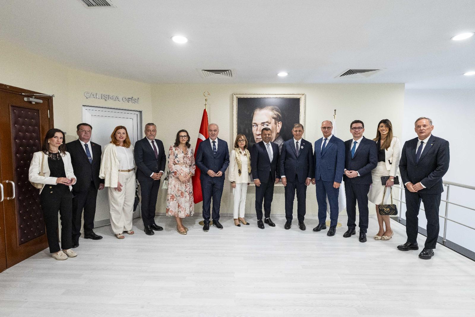 Tugay: Bosna’nın İzmir’i, İzmir’in Bosna’yı tanımasını istiyoruz