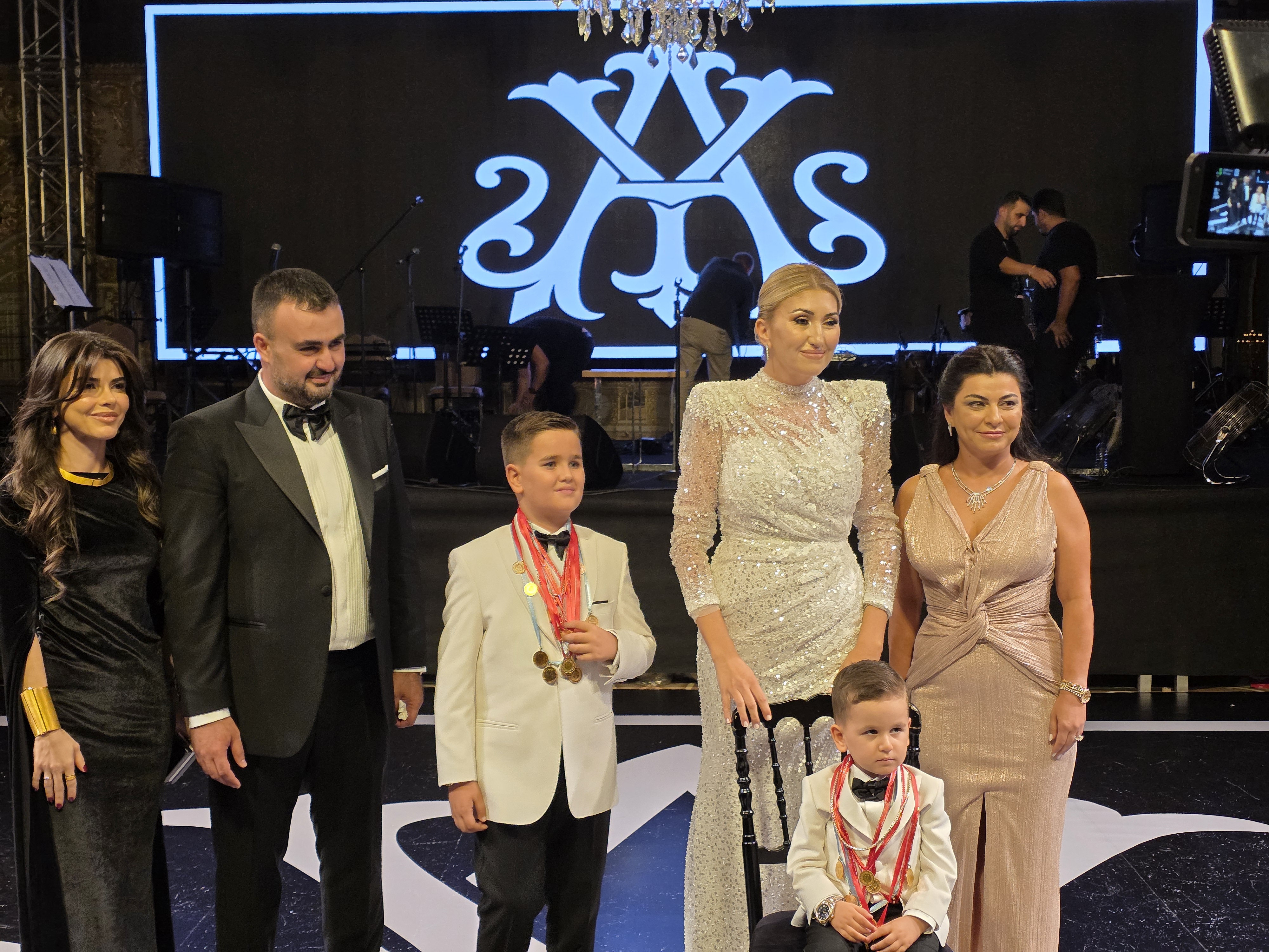 ALABAY AİLESİNİN MUTLU GÜNÜ: "ADNAN VE YAMAN ERKEKLİĞE İLK ADIMLARINI ATTI"