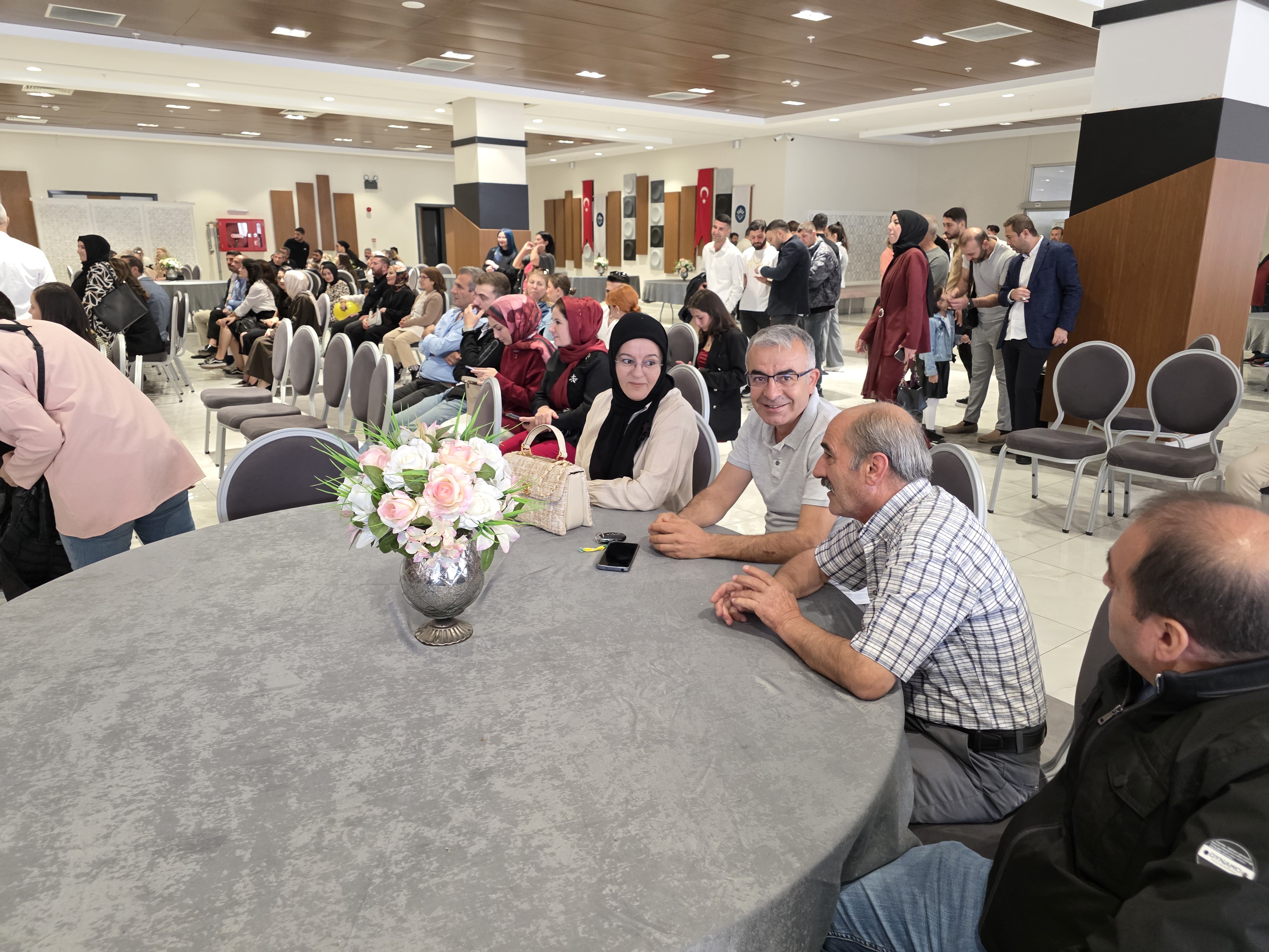 İrem Albayram ile Mertcan Sevinç dünya evine girdi