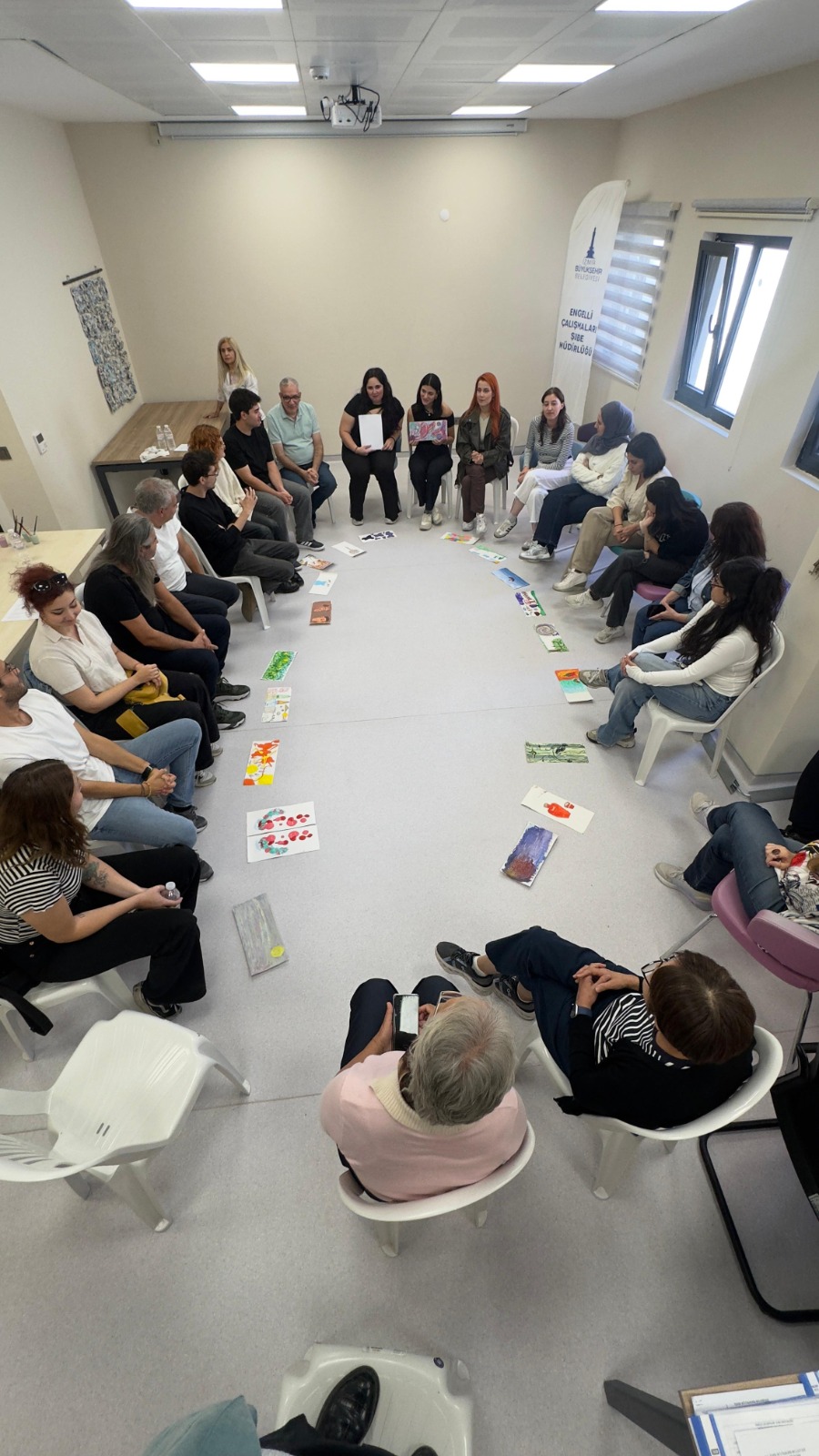 Singapurlu Art Terapist’ten engelliler ve ailelerine sanatla terapi