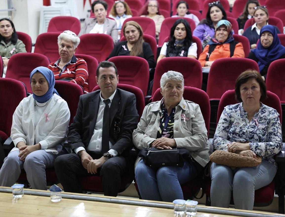 Bayraklı'da Meme kanseri farkındalık semineri