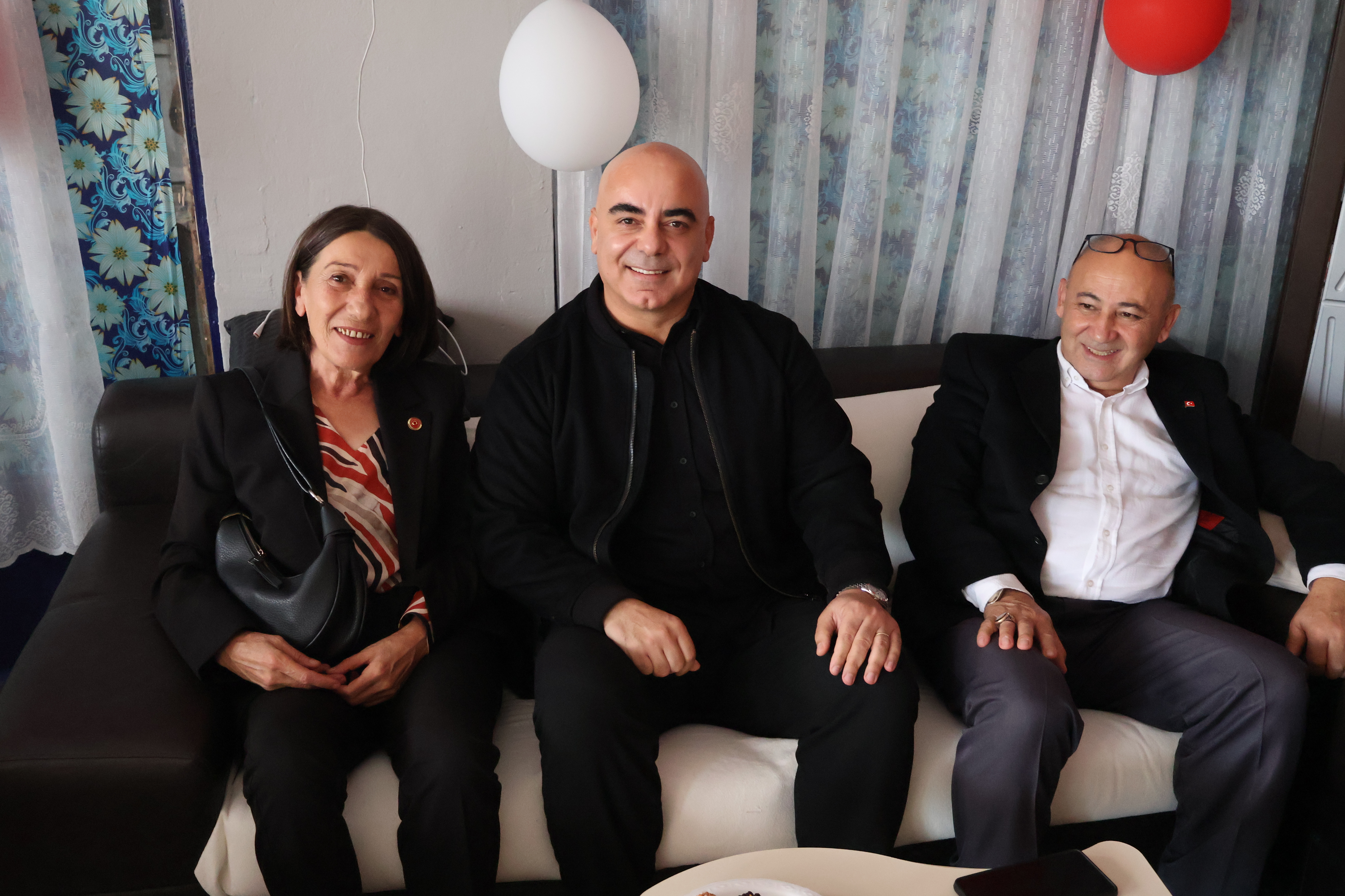 İZMİR'DE ENGELLİLER İÇİN UMUT KAPISI AÇILDI: "GERÇEK ENGEL, ZİHİNLERDEKİ AYRIMCILIKTIR"