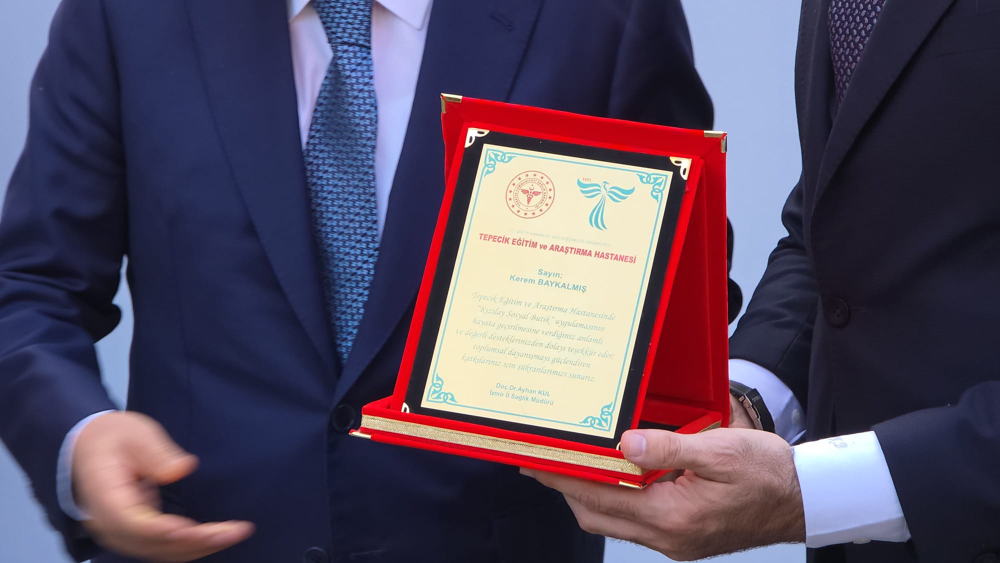 İzmir'de iyilik büyüyor: Kızılay Sosyal Butik kapılarını açtı