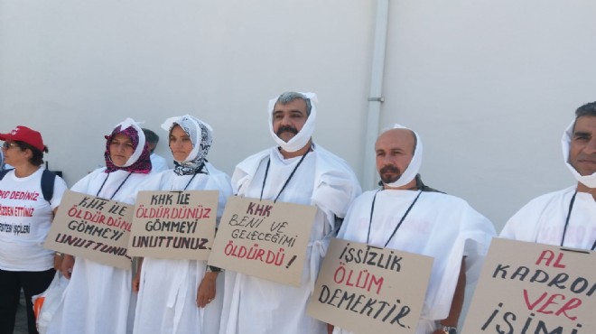 İzmir'de kefen giyen işçiler, canlı gömülme talebinde bulundu