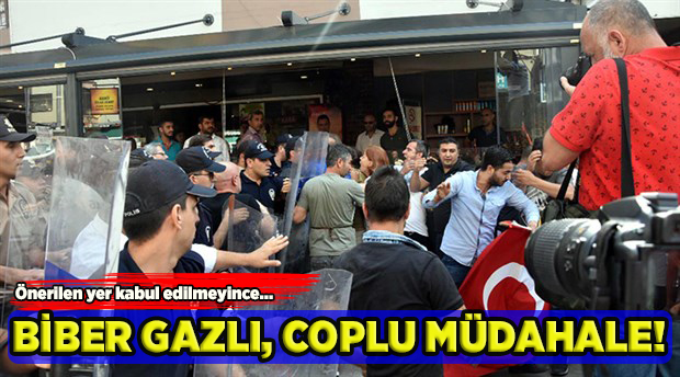 İzmirli pazarcılar çileden çıktı, ürünlerini belediyeye fırlattı