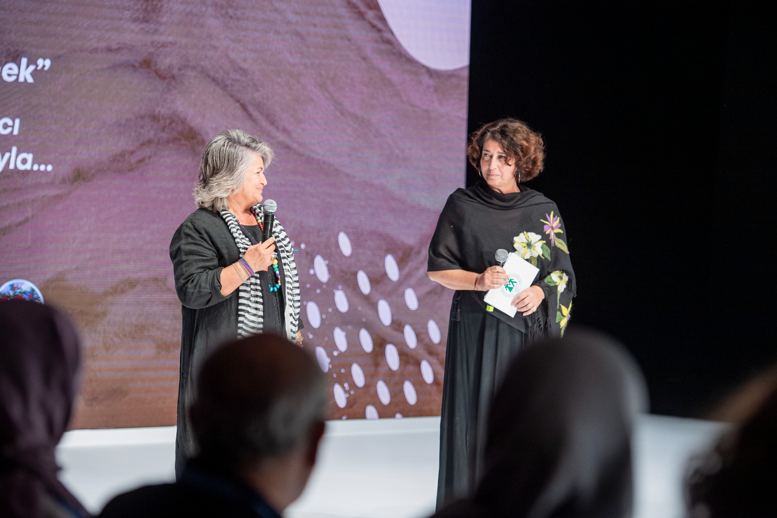 İklim Krizi ve Kuraklığa karşı keçe podyuma çıktı