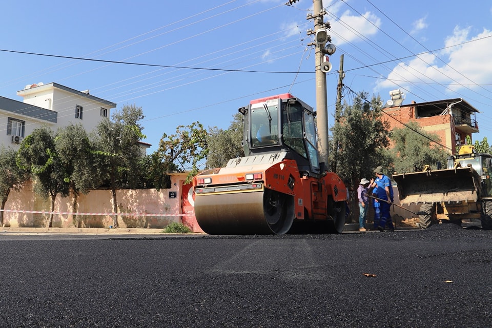 Başkan Eriş, 4,5 yıllık çalışmaları muhtarlarla değerlendirdi