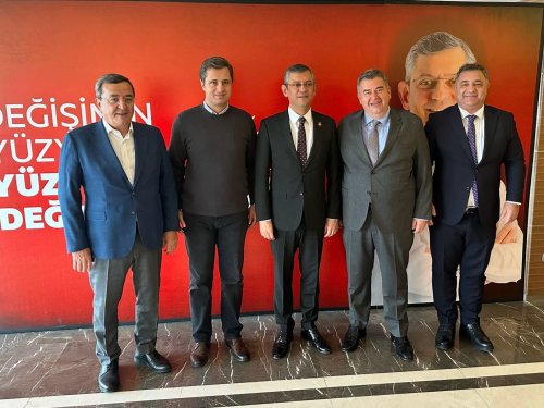 İzmirli başkanlardan Özel'e ziyaret