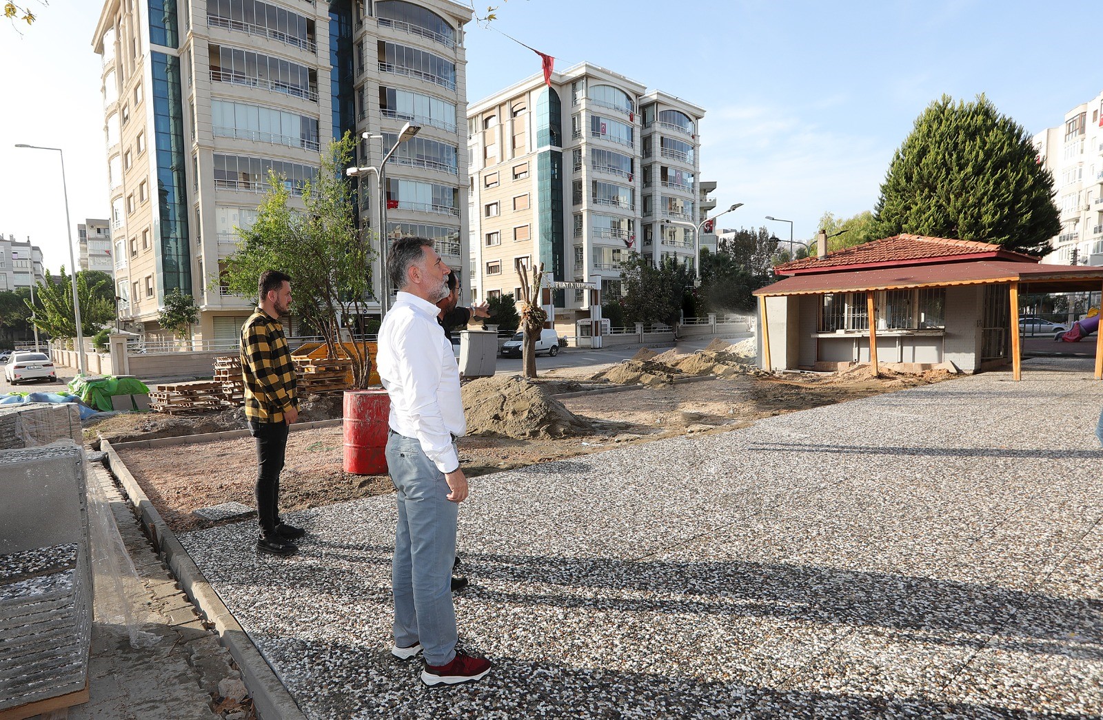 Bayraklı’da tüm sokaklar yenileniyor!