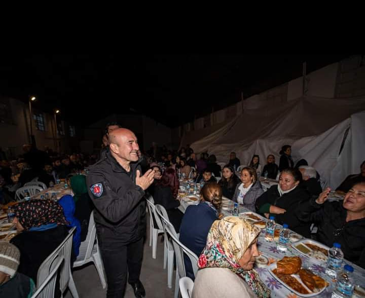 Osmaniye'den Başkan Soyer'e büyük destek