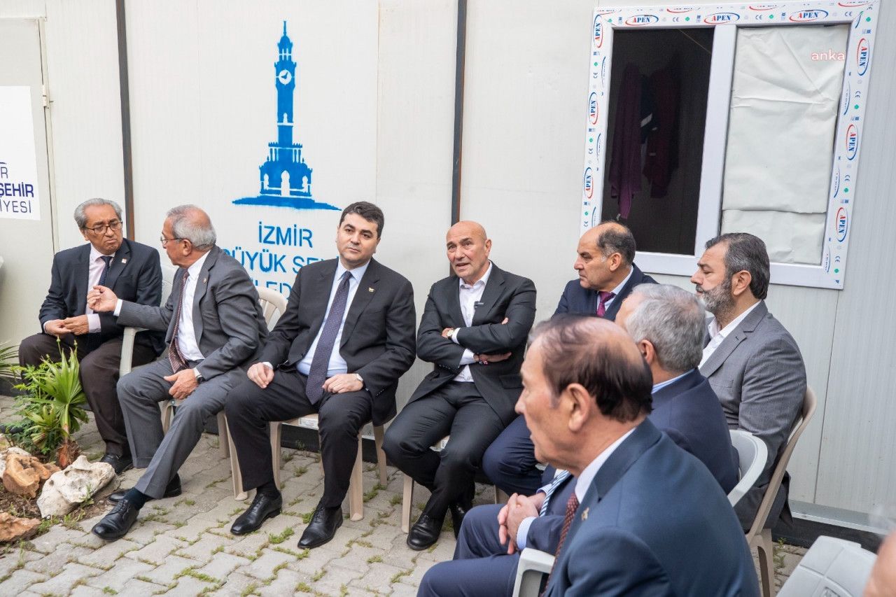 Osmaniye'den Başkan Soyer'e büyük destek