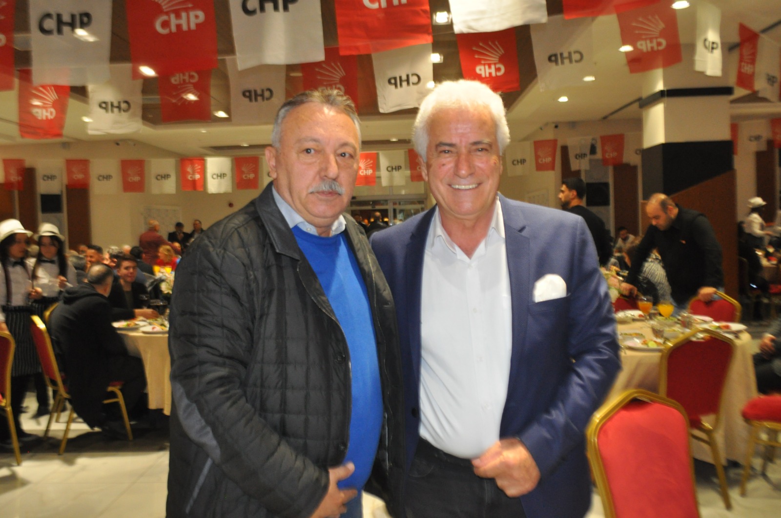 CHP Karabağlar İlçe Başkanlığı'ndan dayanışma yemeği