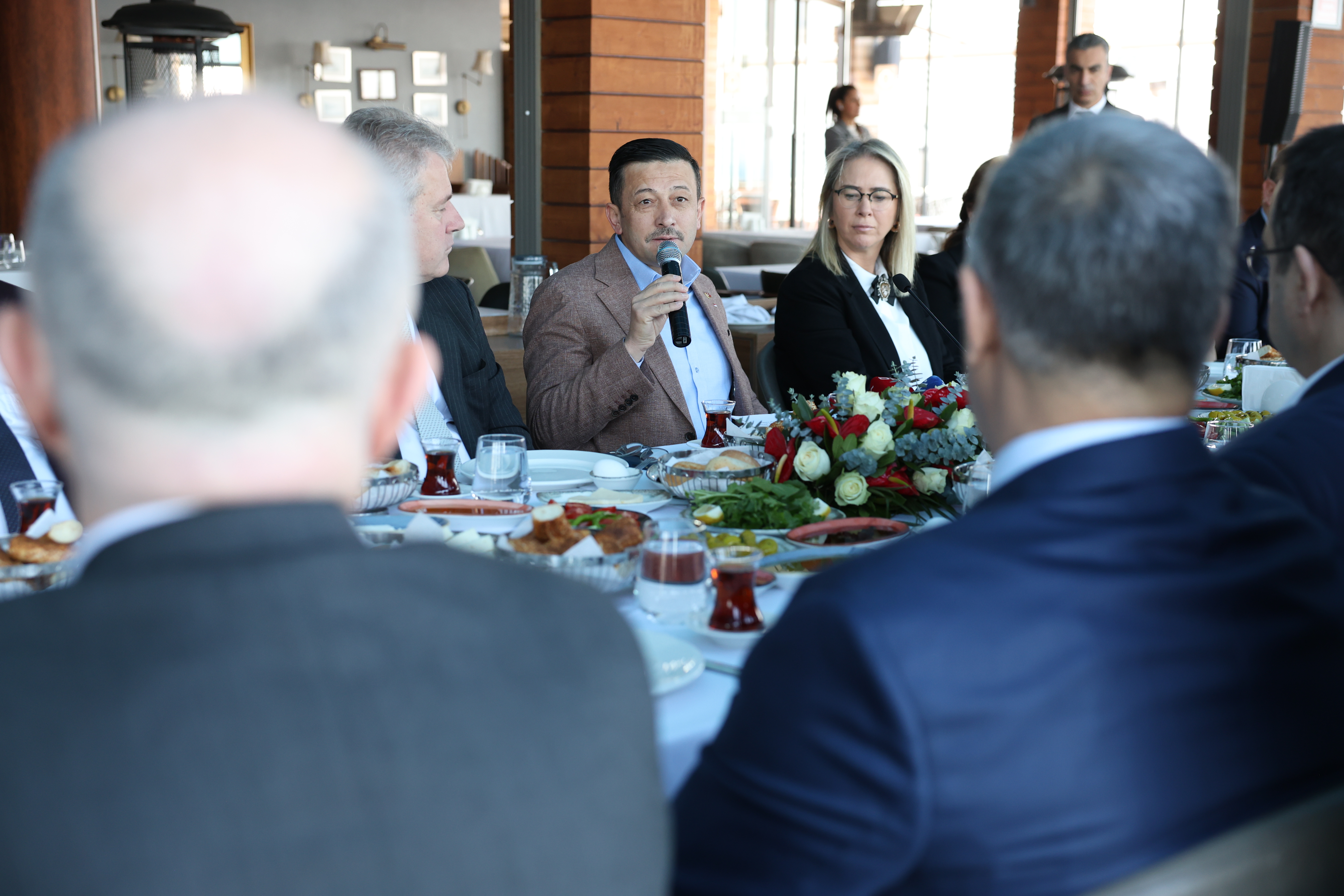 Hamza Dağ'dan, İZTO'da liman vaadi