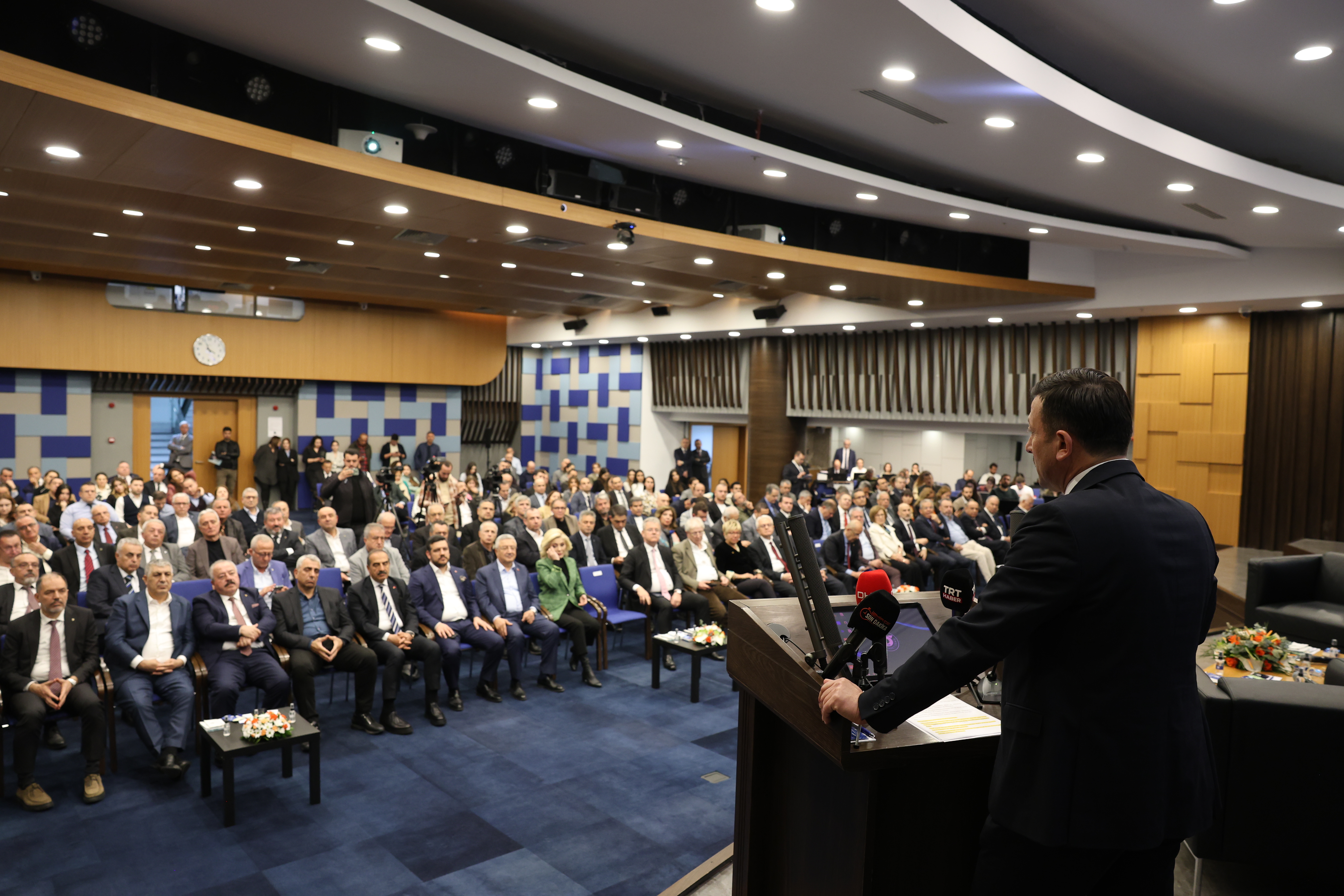 İzmir Ticaret Odası, "İzmir Büyükşehir Belediye Başkan Adayları ile Sohbet Toplantısı