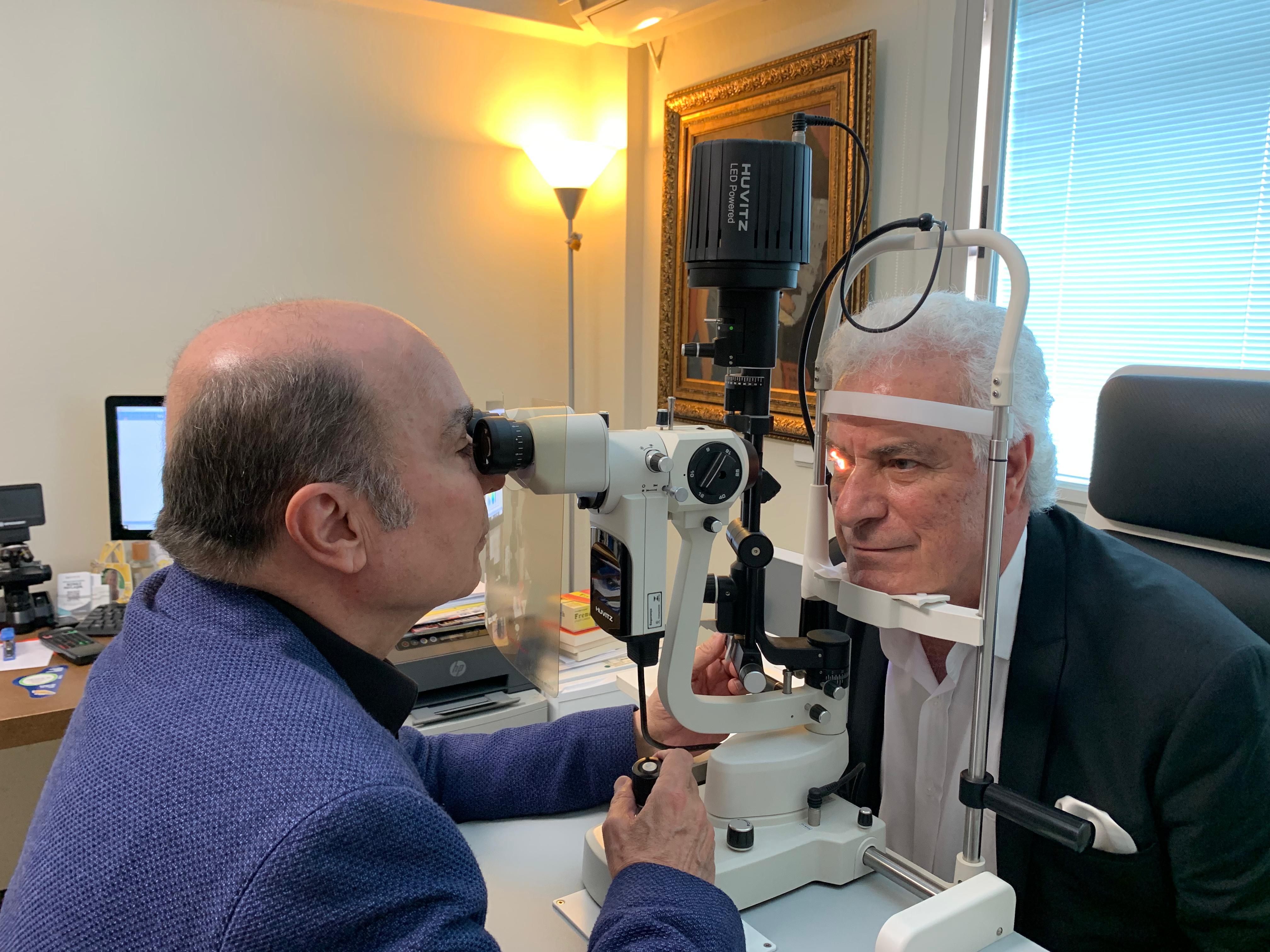 Salih Erkek'ten hastane çalışanlarına büyük övgü!