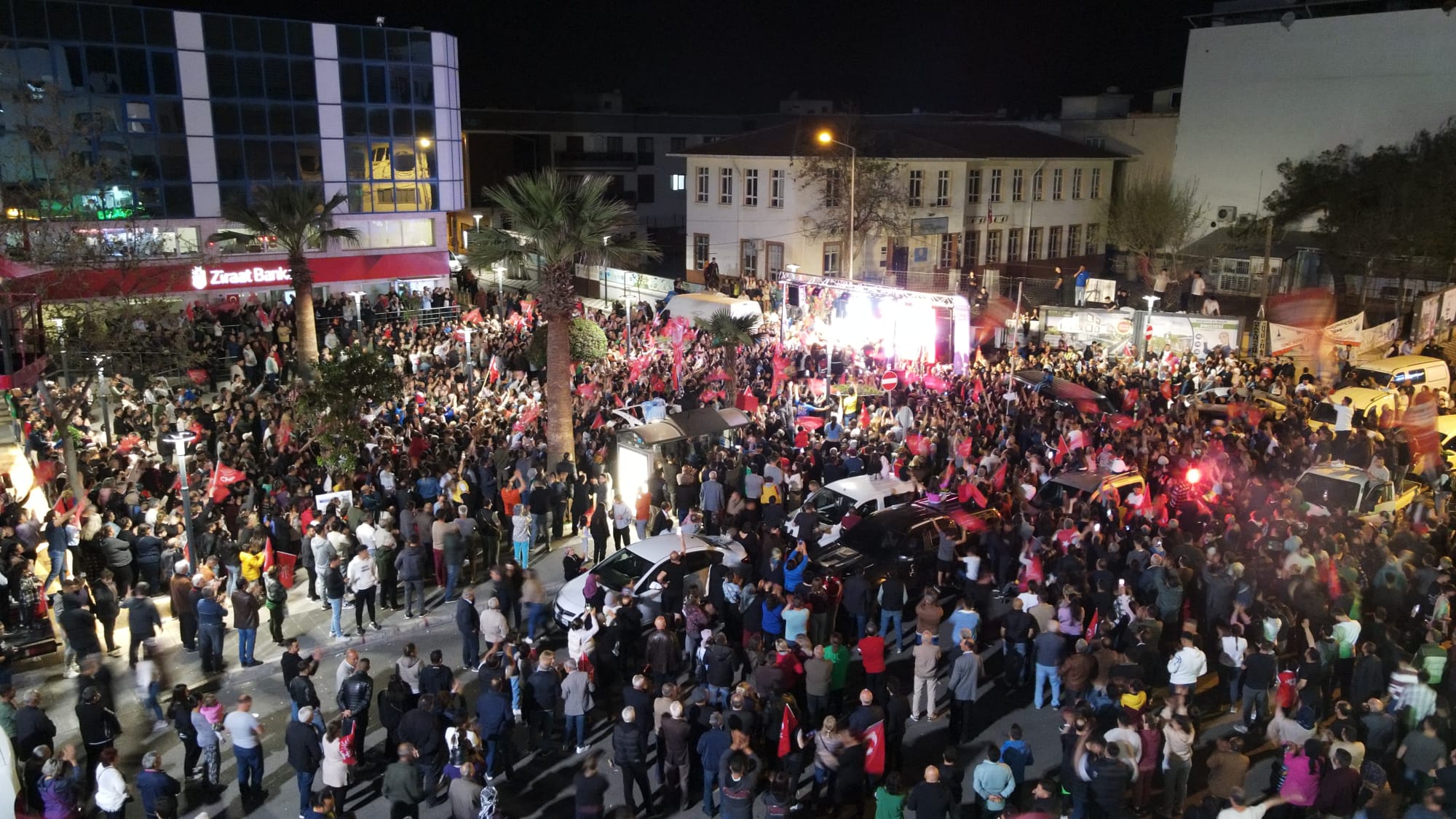 Menderes Tek Yürek Oldu