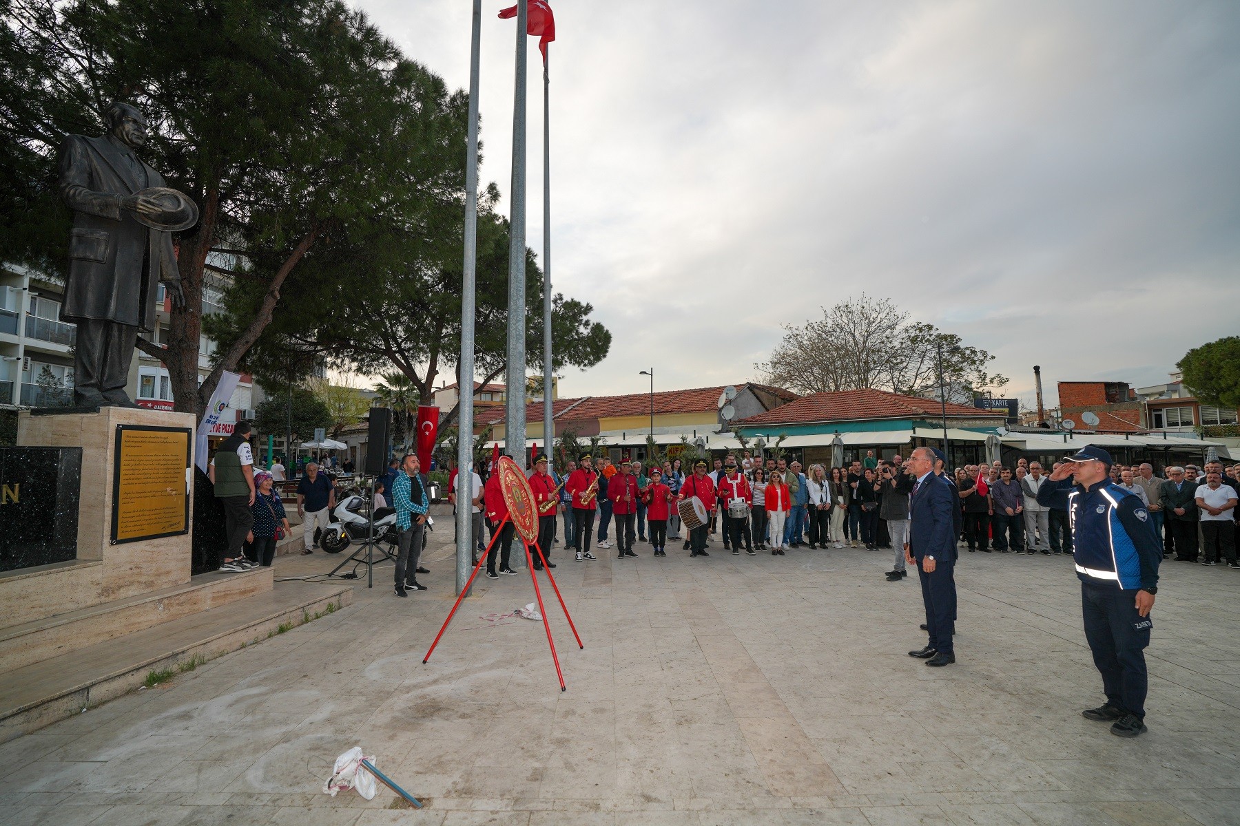 '' İyi ki Gaziemir’de yaşıyorum, iyi ki Gaziemir’e hizmet edeceğim”.