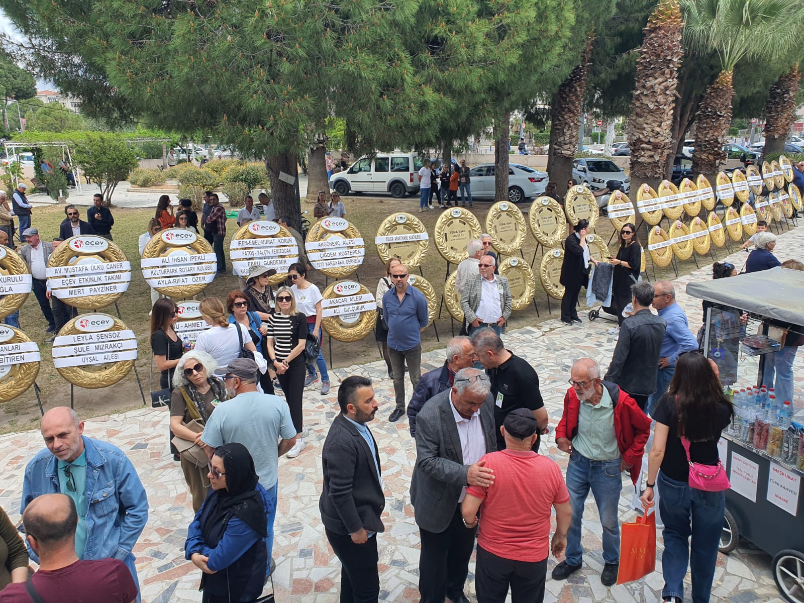Tüm siyasi partililerin sevilen abisi Recai Acar, son yolculuğuna uğurlandı