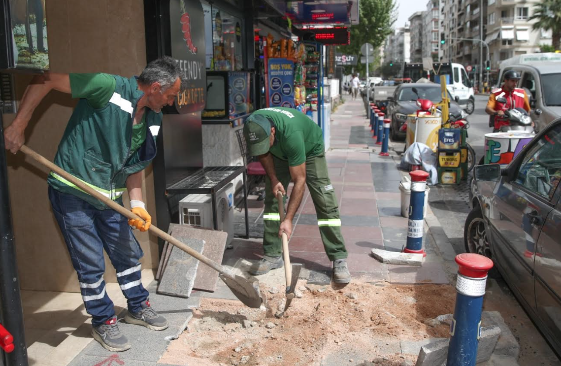 Konak’ta kaldırımlar mercek altında
