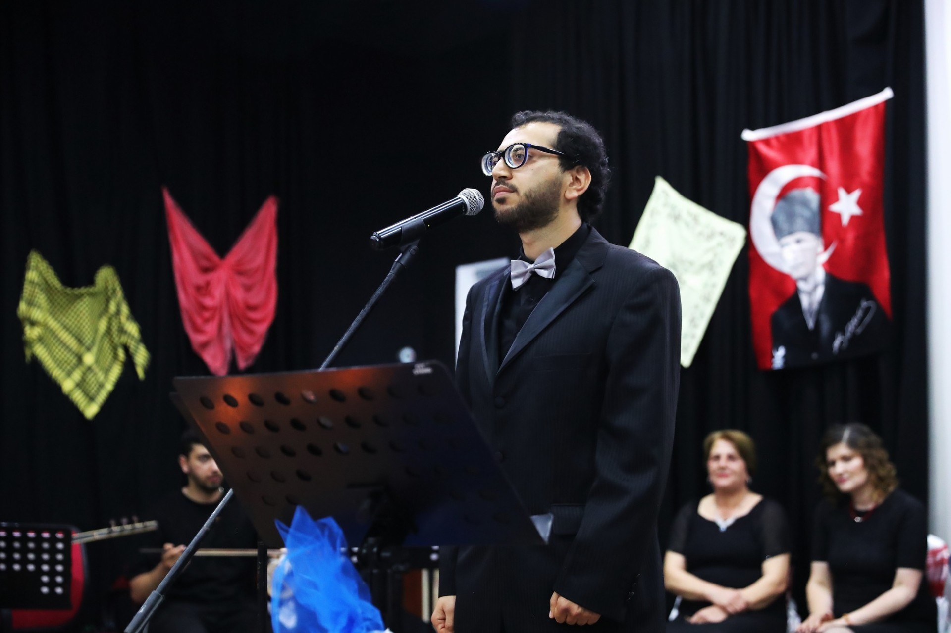 ASEV Koristlerinden Türkü Ziyafeti