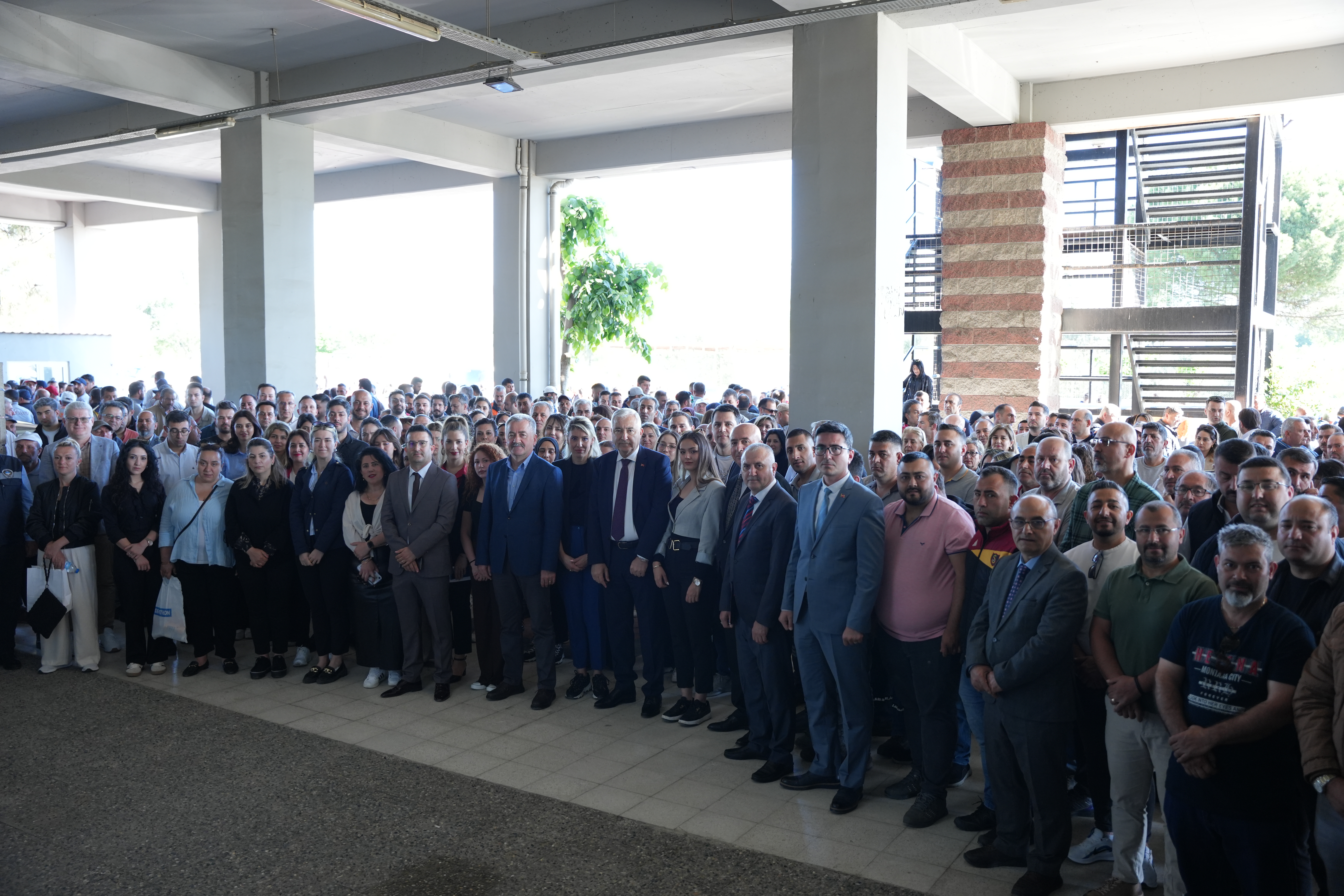 BAŞKAN TÜRKMEN BELEDİYE PERSONELİ İLE BİR ARAYA GELDİ