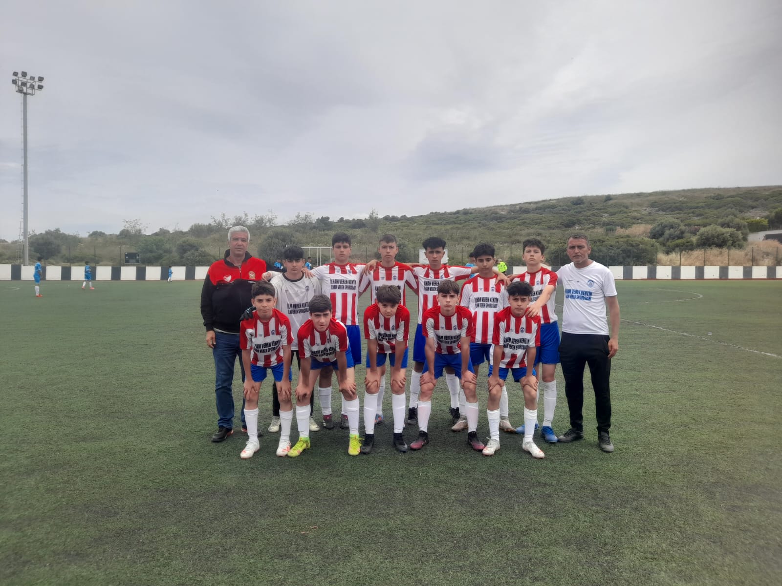 Efes Selçuklu Sporcular Çeşme'de yapılan yarımada spor oyunlarına katıldı