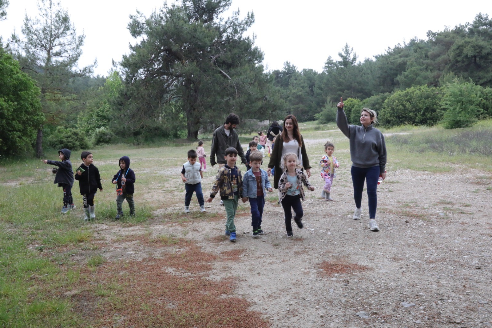 Bayraklı'da çocuklar yerinde öğreniyor