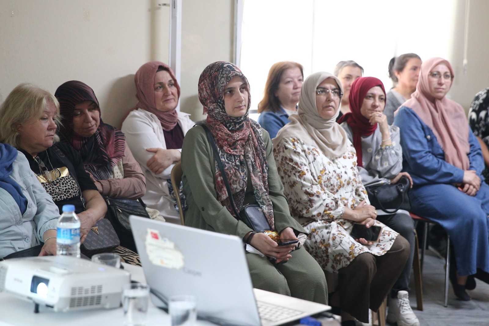 Çocuk istismarı ve akran zorbalığına karşı örnek iş birliği