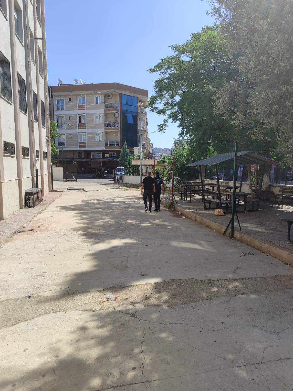 İzmir Büyükşehir Belediyesi zabıta ekiplerinden "YKS" için özel önlem