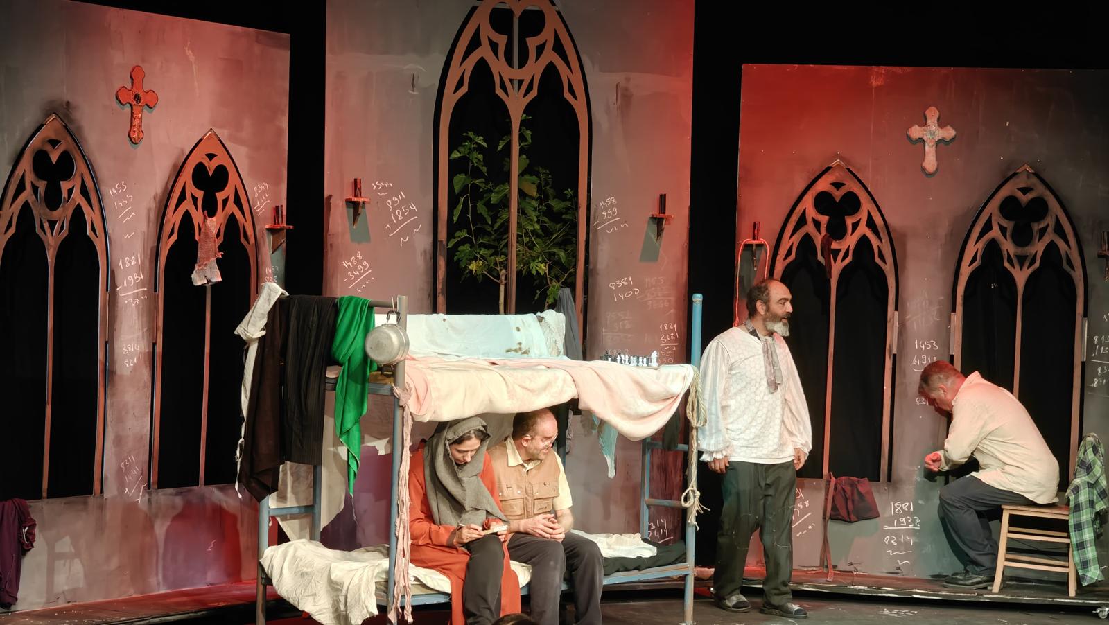 Bornova Belediyesi personeli sahneye çıktı