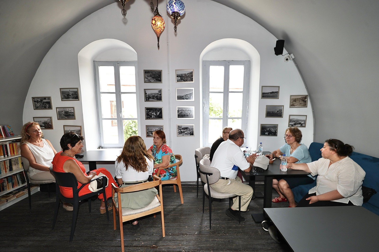 Konak Belediyesi emeklilerin yanında: 'Mutluluk Kahvesi' hizmete açıldı