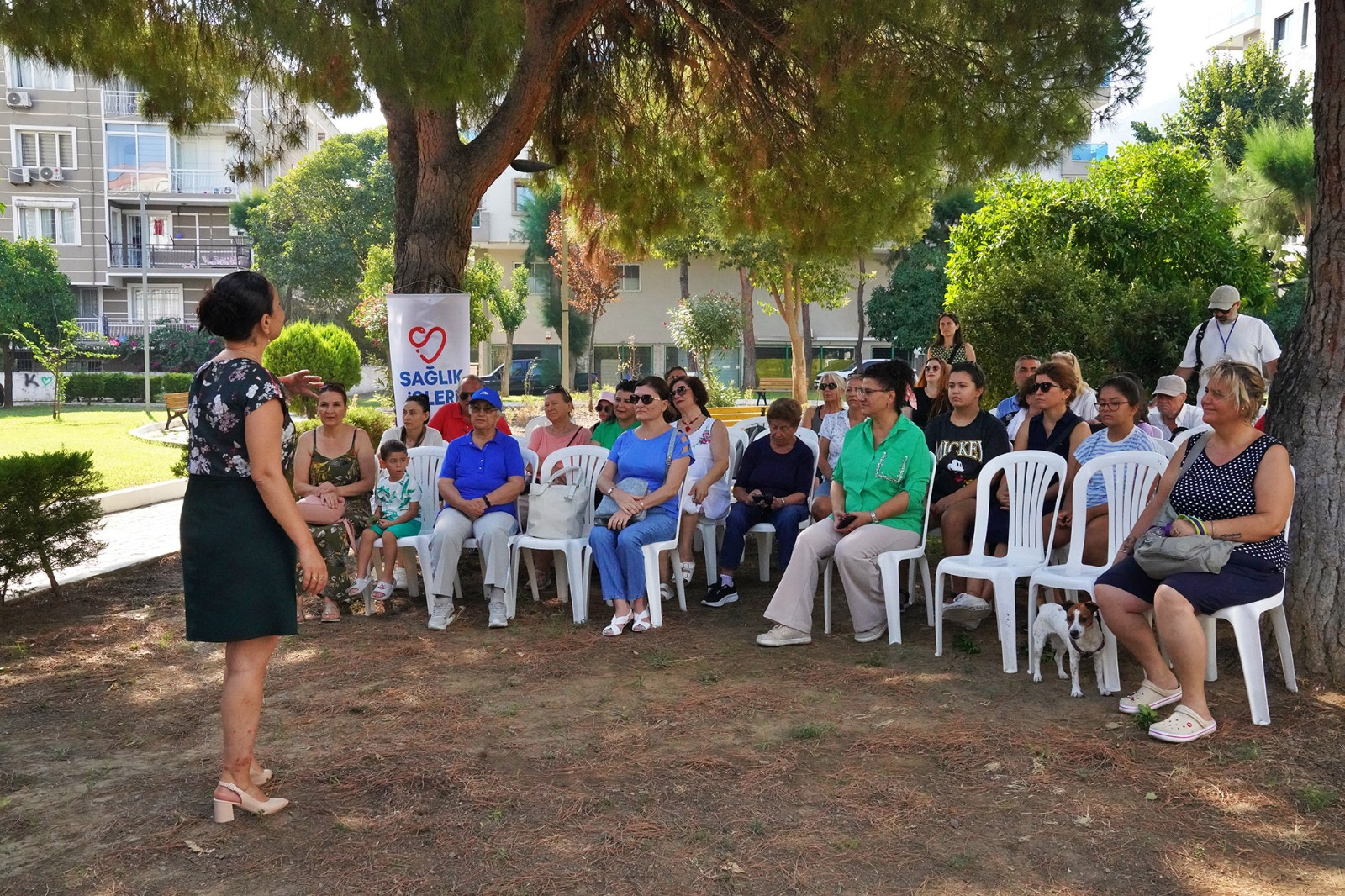 İzmirliler sağlığı geliştiren parklarda buluşuyor