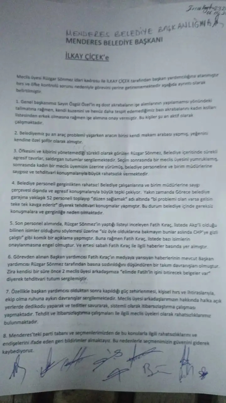 Menderes Belediyesi'nin CHP'li 11 meclis üyesinden Başkan Çiçek'e "görevden al" çağrısı