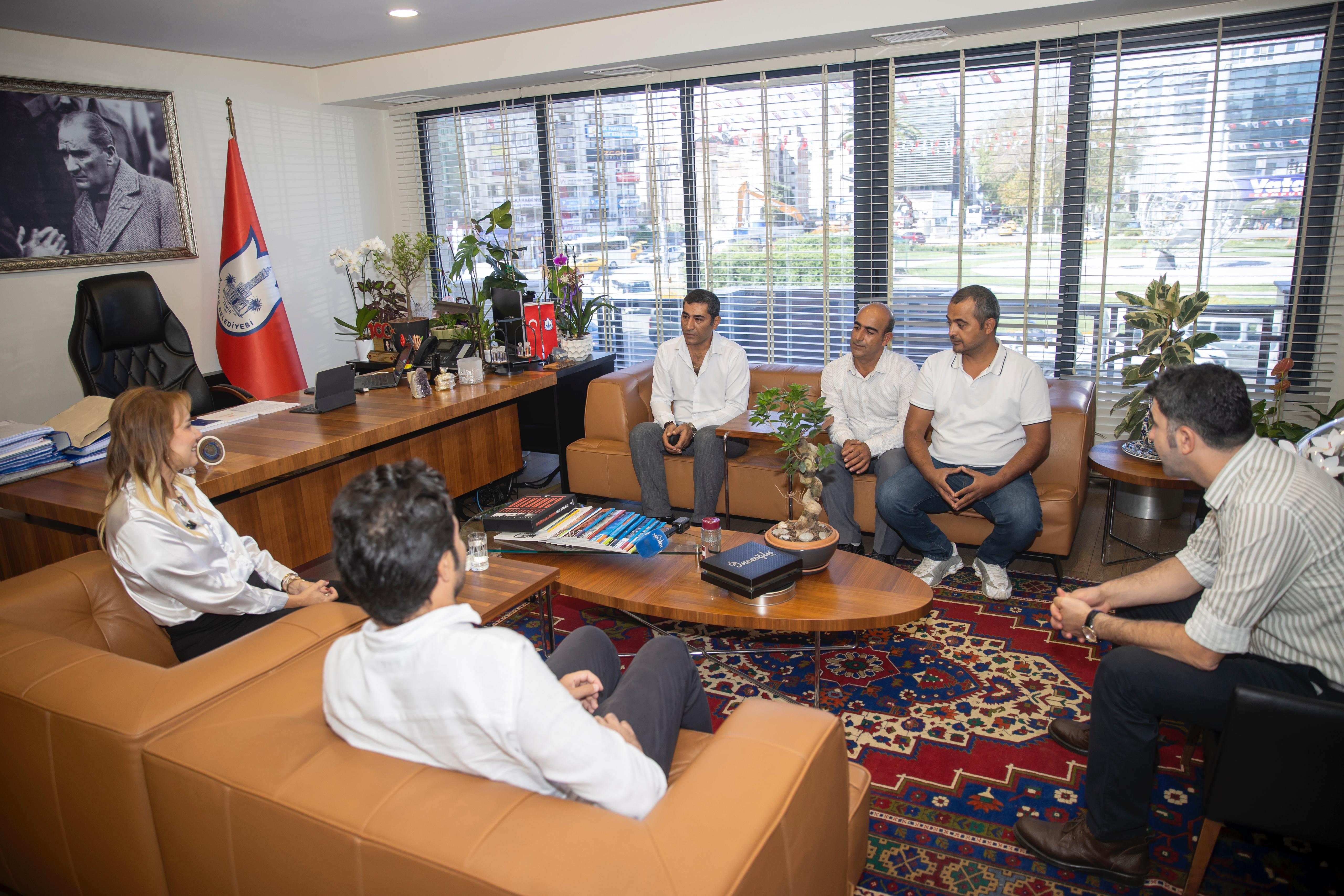 Başkan Mutlu’dan örnek temizlik çalışanlarına teşekkür