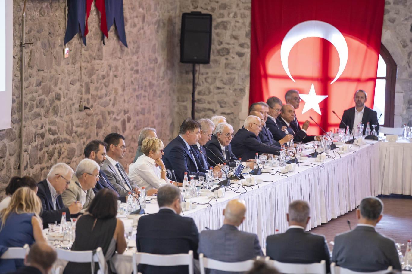 Tugay: Bütün dünya dursa da biz durmayacağız