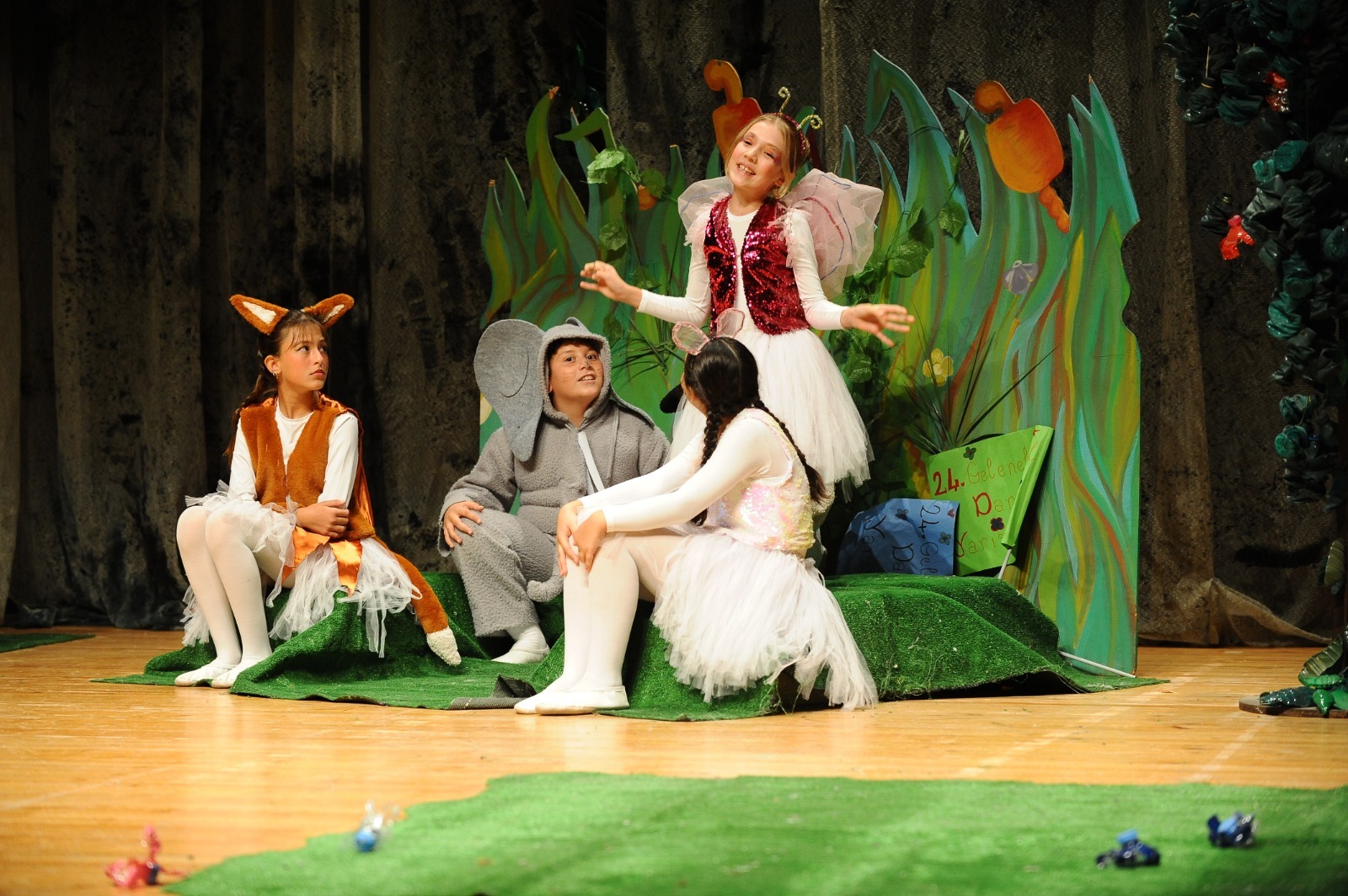 Karşıyaka Belediye Tiyatrosu yeni sezona perdelerini açtı