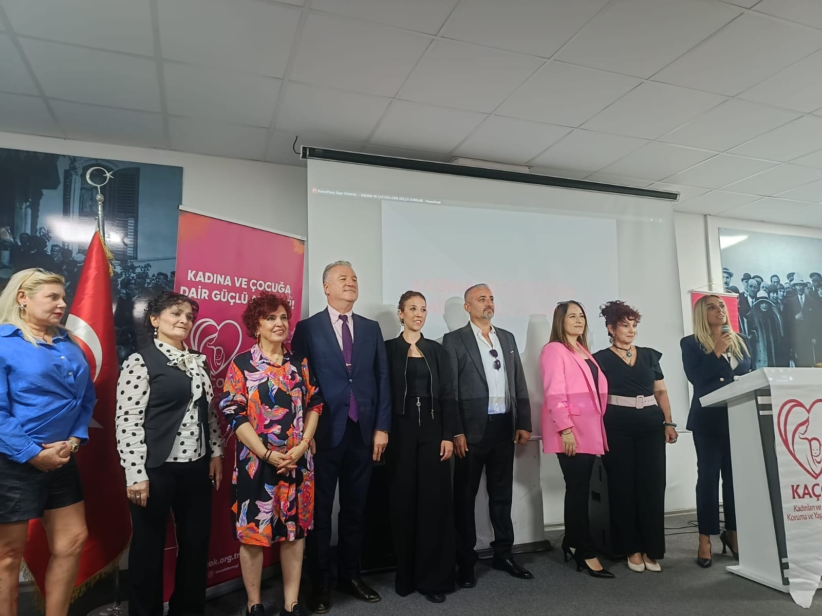 İzmir'de KAÇOK’dan "Kadına ve Çocuğa Dair Güçlü Adımlar!" semineri