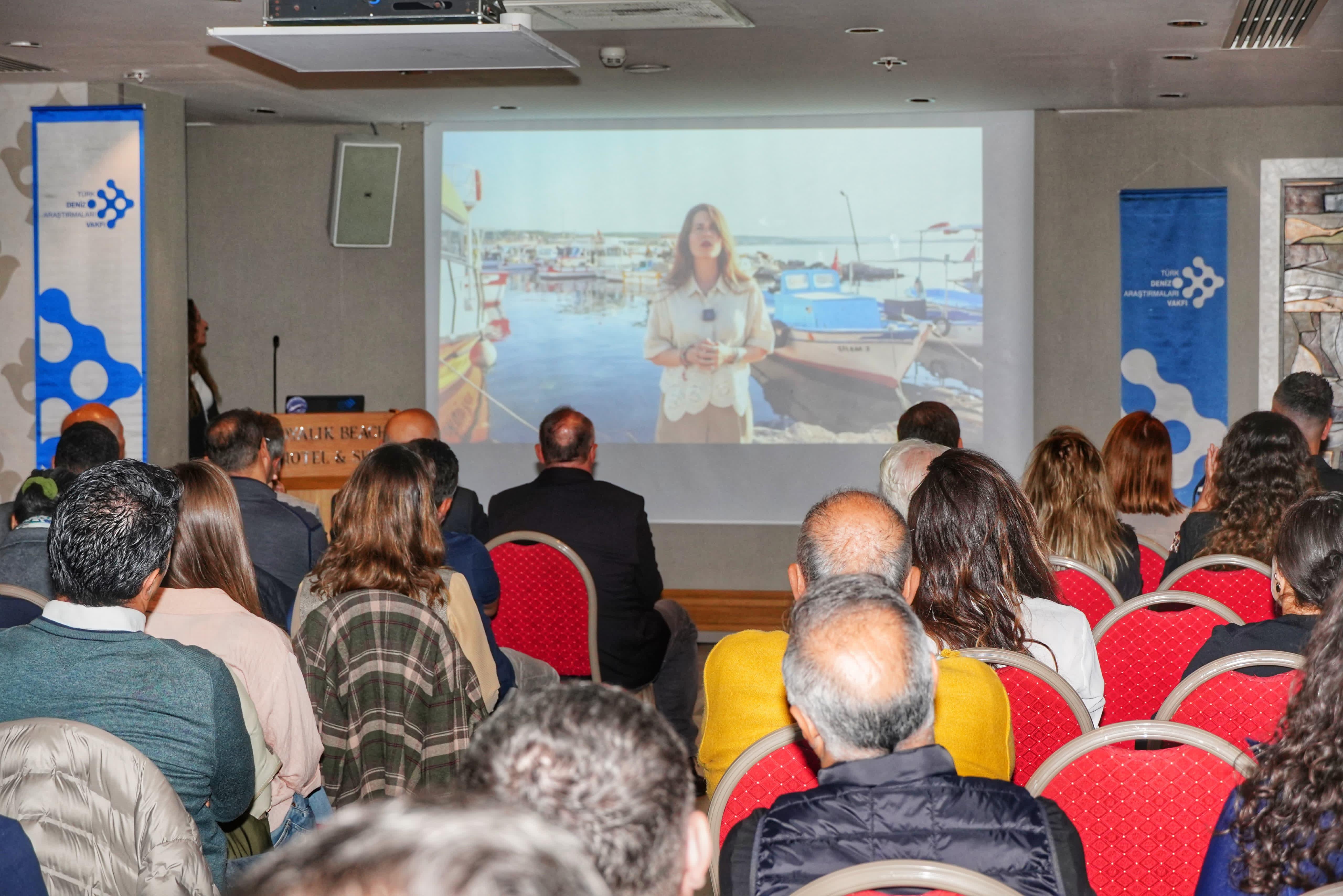 Çeşme’de bir ilk: Çeşme Yarımadası Deniz Çevresi Sorunları ve Çözümleri Çalıştayı
