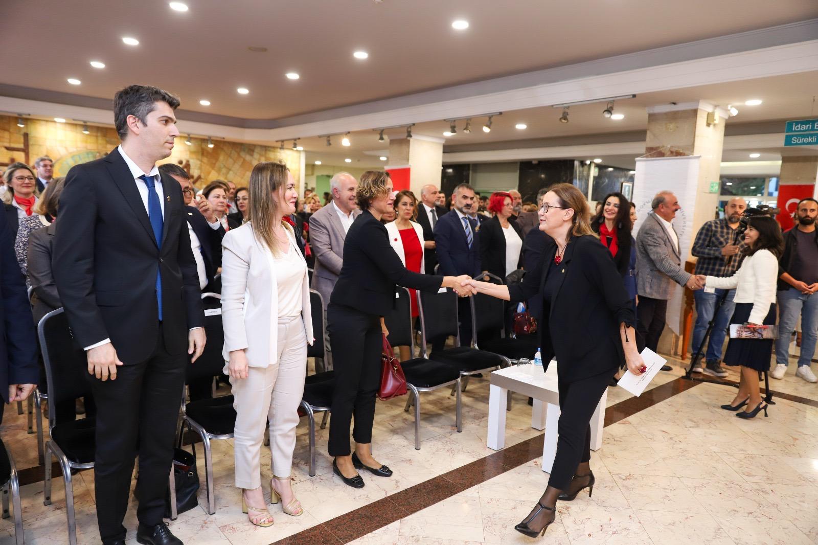 DEÜ'DE CUMHURİYET COŞKUSU