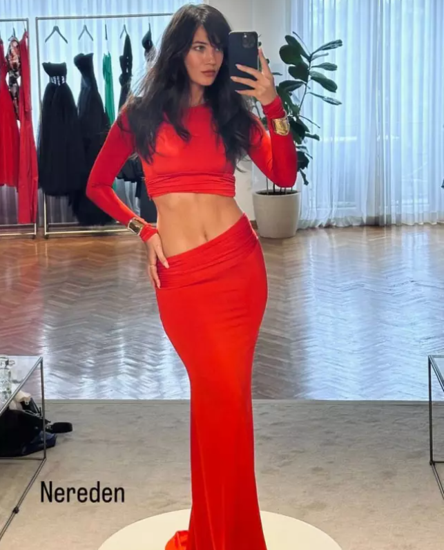 Ünlü oyuncudan peş peşe iki paylaşım: Nereden nereye