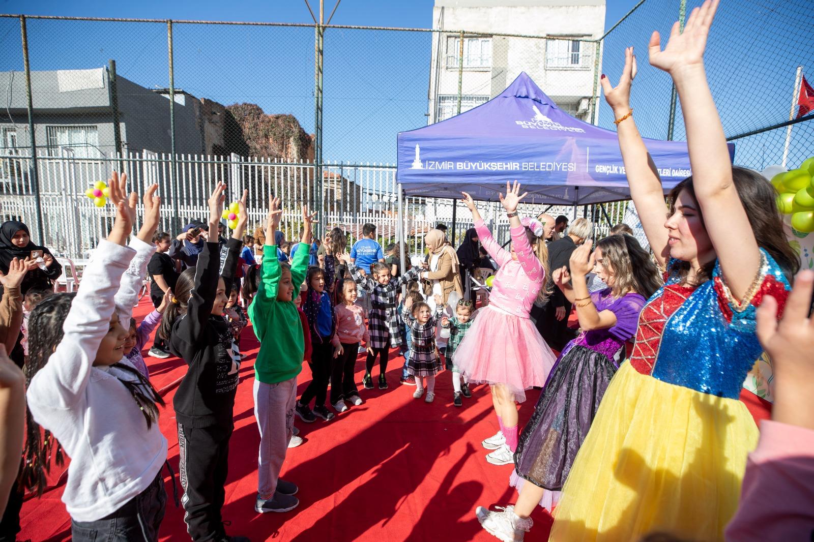 Büyükşehir Belediyesi’nden Basmane’de Çocuk Şenliği