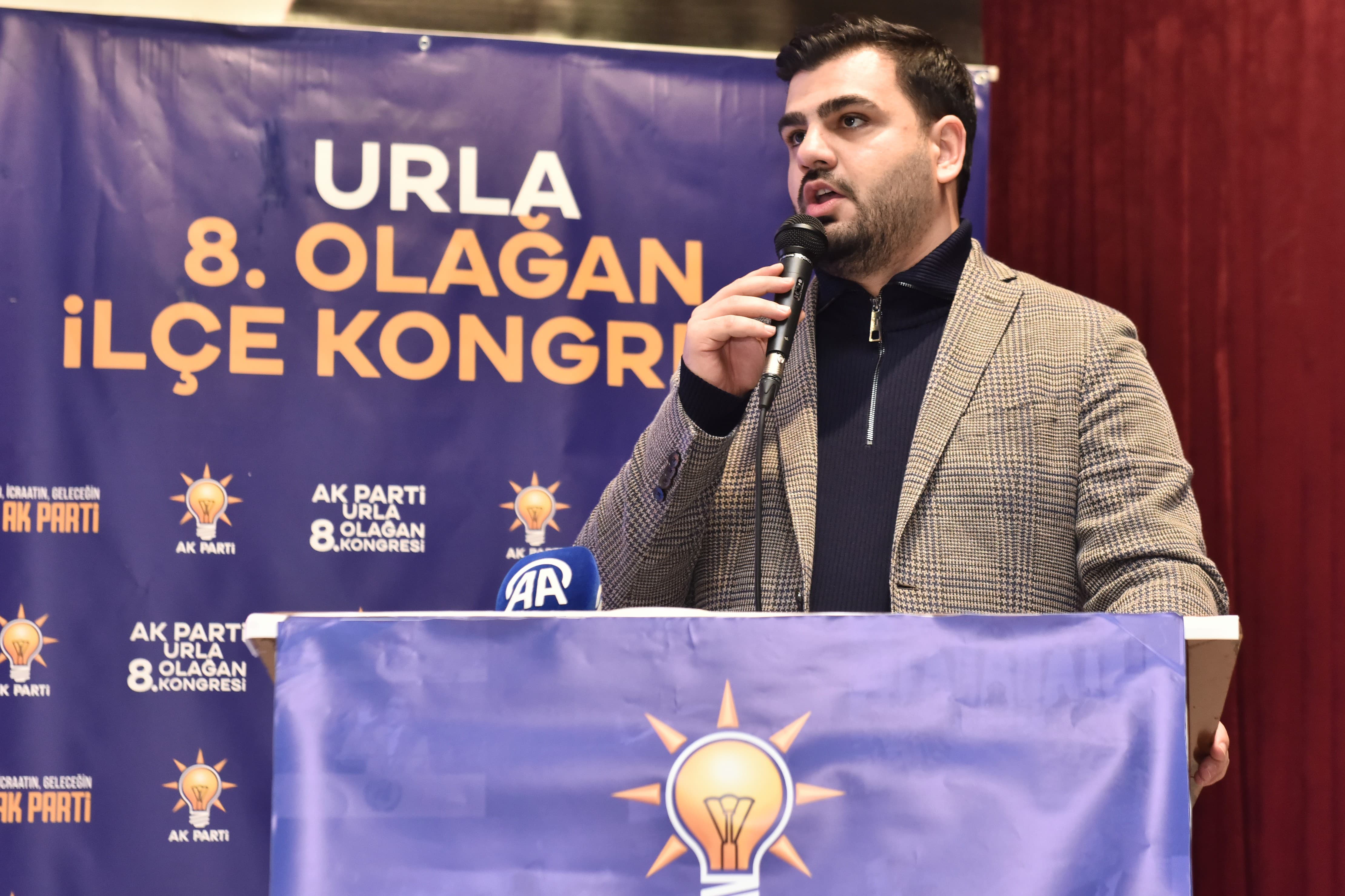 AK Parti Urla kongresinden mesaj seli!