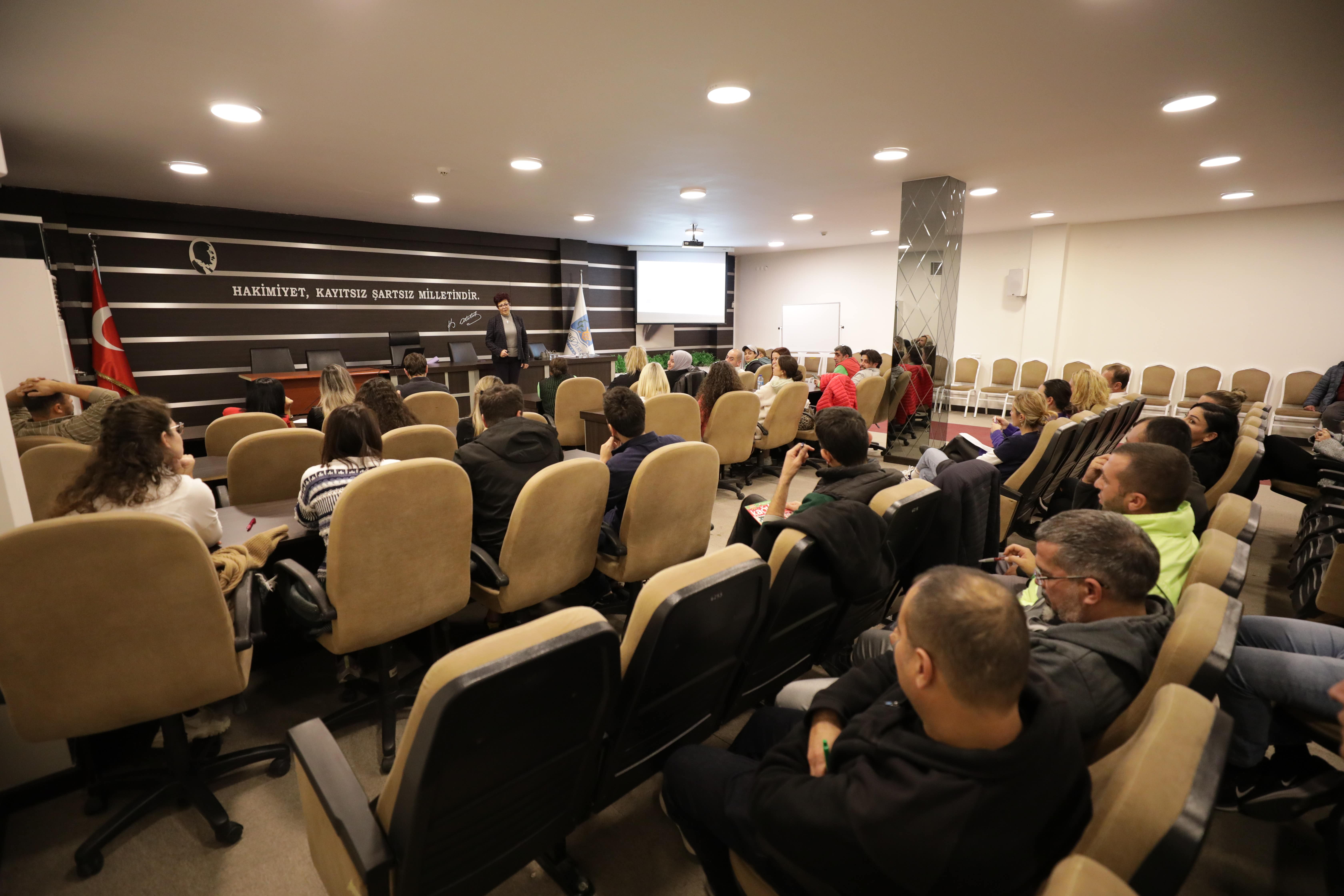 NARLIDERE BELEDİYESİ’NDE ÖRNEK UYGULAMA:  ÇALIŞANLARA CİNSİYET EŞİTLİĞİ EĞİTİMİ VERİLDİ