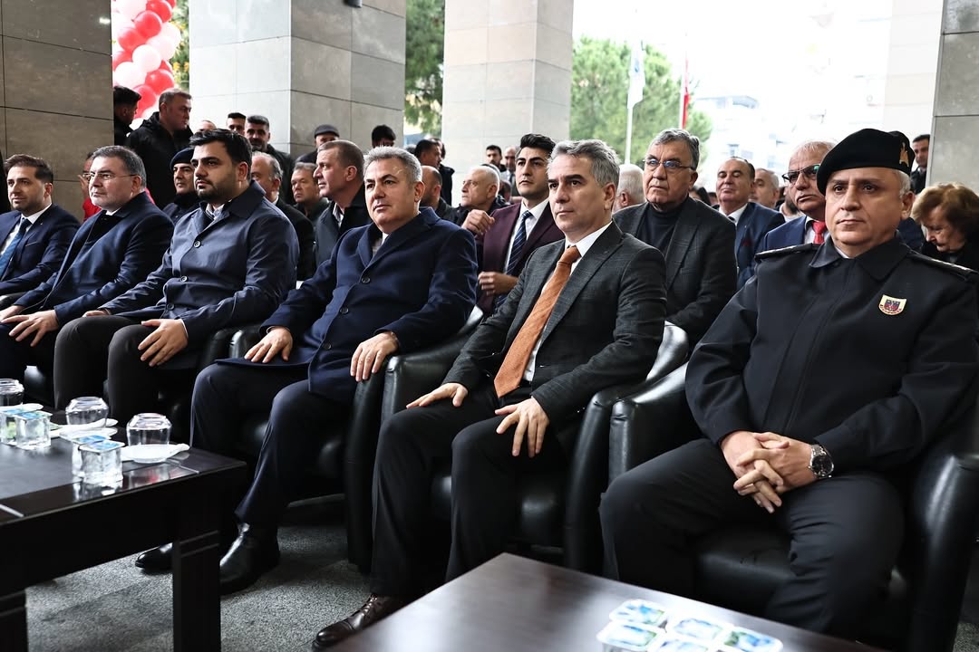 Tire'nin yeni Hükümet Konağı hizmete başladı