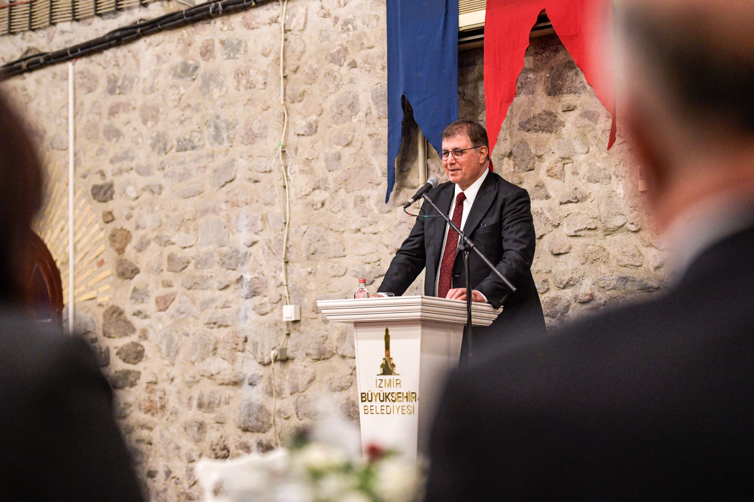 Başkan Tugay’dan yeni yıl mesajı  “İyiliği çoğalttığımız bir yıl olsun”