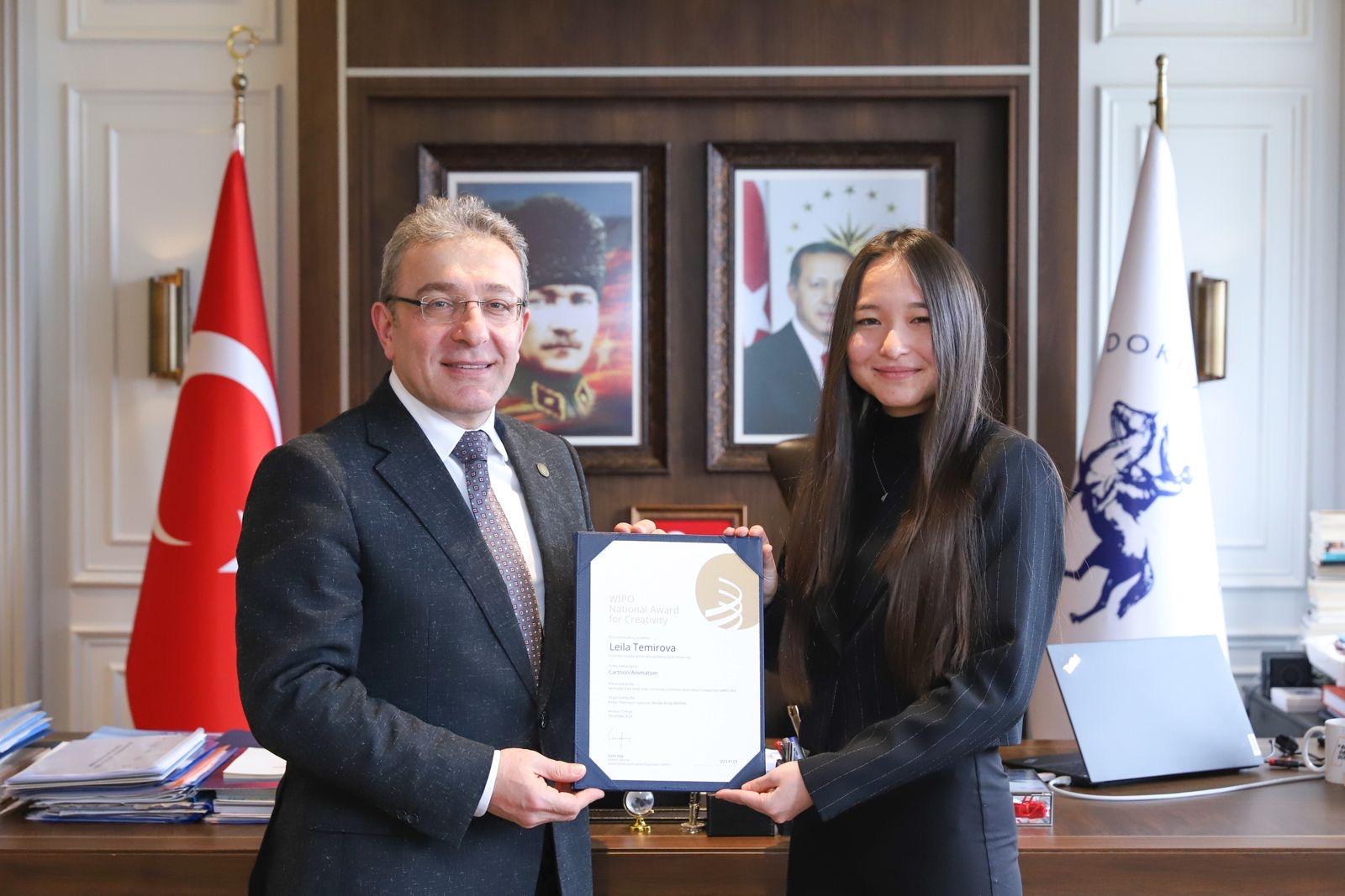 DEÜ ÖĞRENCİLERİNDEN ULUSLARARASI BAŞARI: "AKLIMA BİR FİKİR GELDİ" YARIŞMASINDA ÇİFTE ÖDÜL