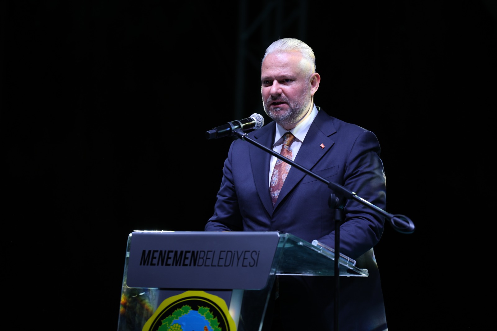 Menemen'de evler tertemiz, yaşlılar mutlu