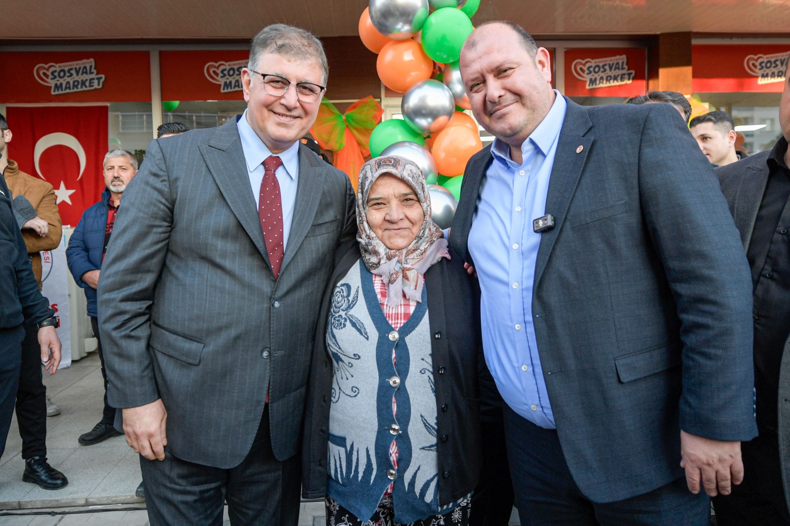 Başkan Tugay “Sosyal desteklere ihtiyacın olmadığı günleri görmek için çalışıyoruz”