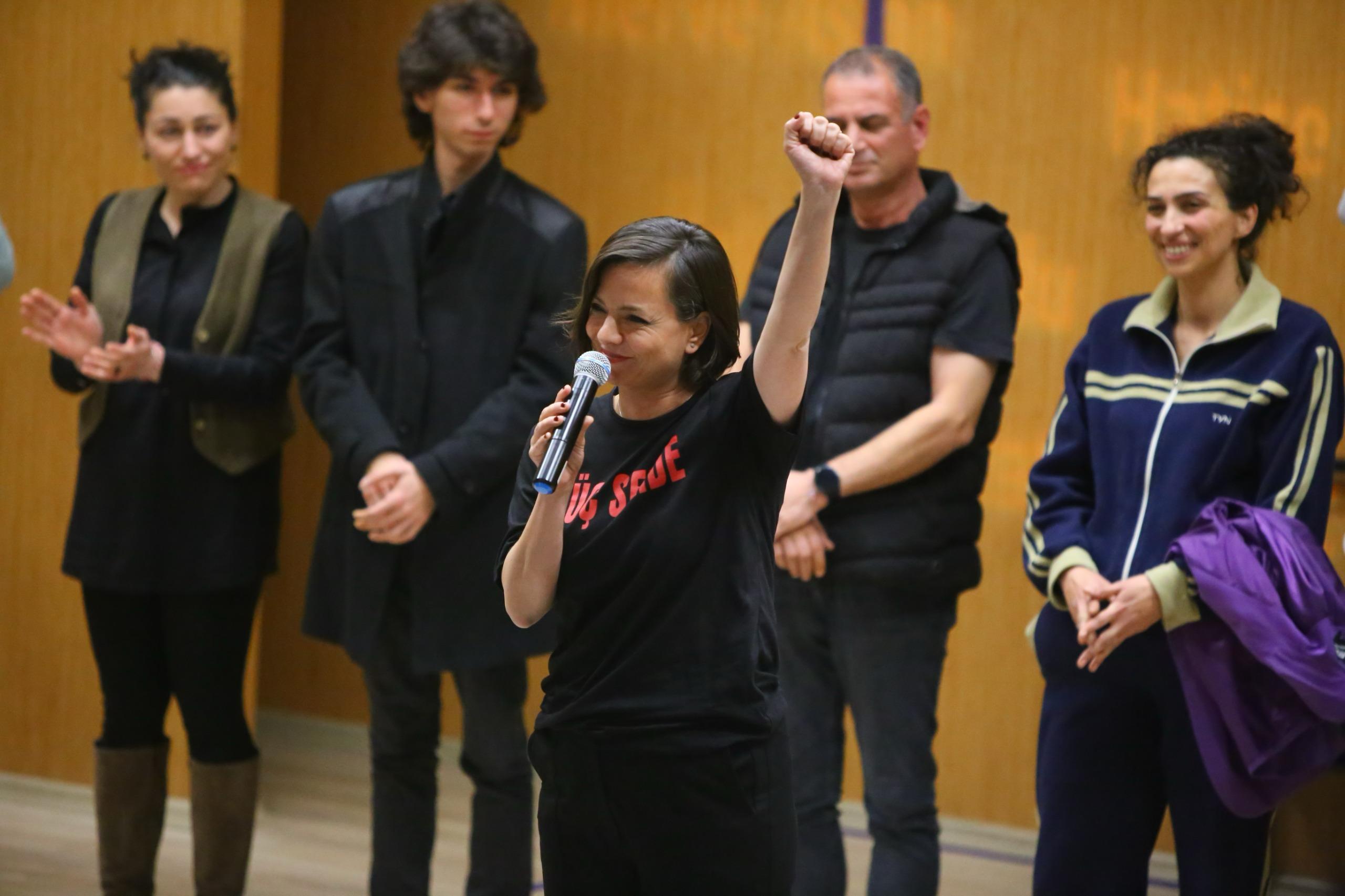 Karabağlar Kent Tiyatrosu’ndan 8 Mart’a özel oyun